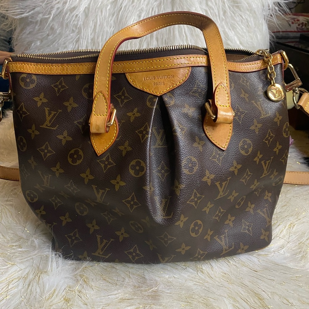 Vintage Louis Vuitton shoulder bag